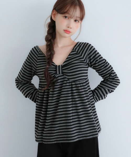 by muni:r（バイ ムニール）の「ストライプリボン ボートネックTシャツ/2026 AW COLLECTION（Tシャツ/カットソー・レディース・グレー/ブラック・FREE）」の4枚目の写真