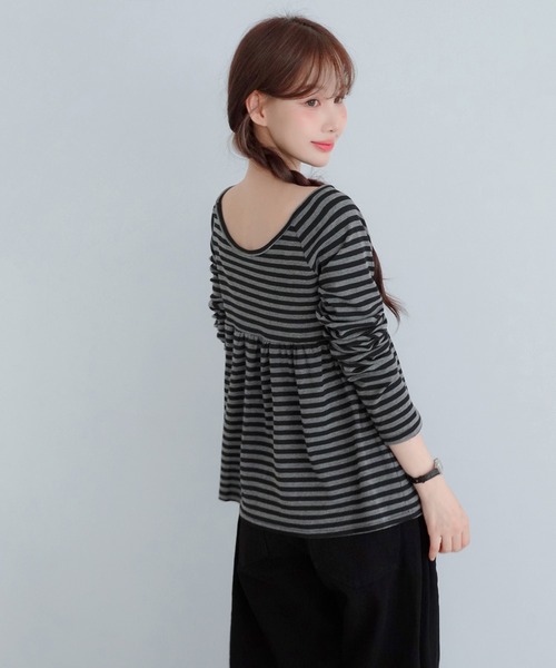 by muni:r（バイ ムニール）の「ストライプリボン ボートネックTシャツ/2026 AW COLLECTION（Tシャツ/カットソー・レディース・グレー/ブラック・FREE）」の9枚目の写真