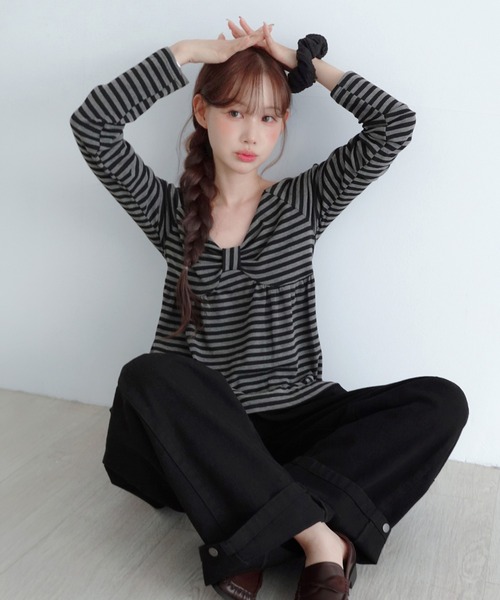 by muni:r（バイ ムニール）の「ストライプリボン ボートネックTシャツ/2026 AW COLLECTION（Tシャツ/カットソー・レディース・グレー/ブラック・FREE）」の10枚目の写真