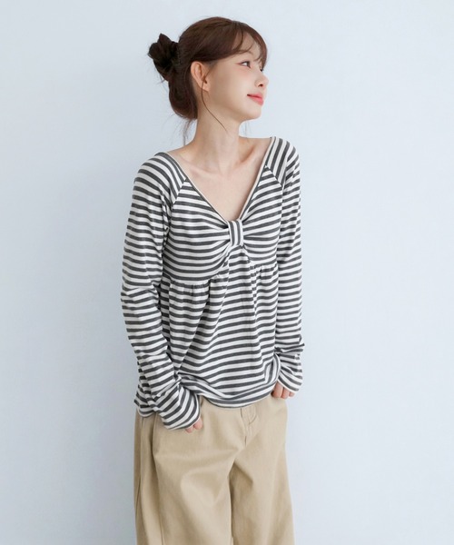 by muni:r（バイ ムニール）の「ストライプリボン ボートネックTシャツ/2026 AW COLLECTION（Tシャツ/カットソー・レディース・グレー/ブラック・FREE）」の15枚目の写真