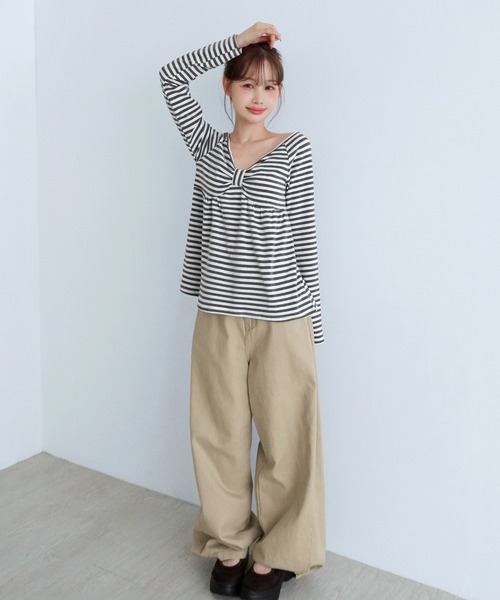 by muni:r（バイ ムニール）の「ストライプリボン ボートネックTシャツ/2026 AW COLLECTION（Tシャツ/カットソー・レディース・グレー/ブラック・FREE）」の16枚目の写真