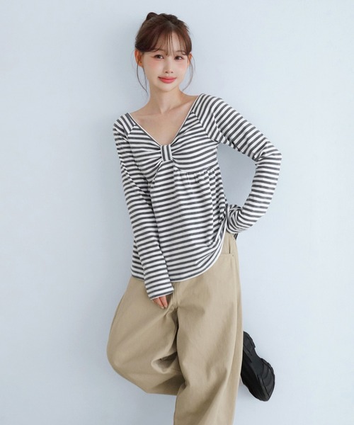by muni:r（バイ ムニール）の「ストライプリボン ボートネックTシャツ/2026 AW COLLECTION（Tシャツ/カットソー・レディース・グレー/ブラック・FREE）」の17枚目の写真