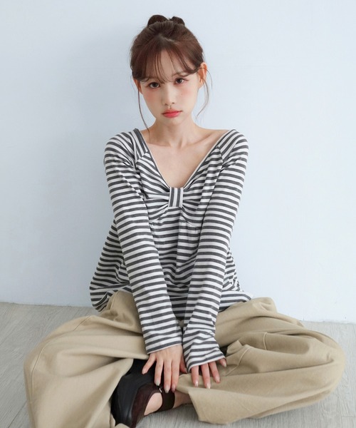 by muni:r（バイ ムニール）の「ストライプリボン ボートネックTシャツ/2026 AW COLLECTION（Tシャツ/カットソー・レディース・グレー/ブラック・FREE）」の21枚目の写真