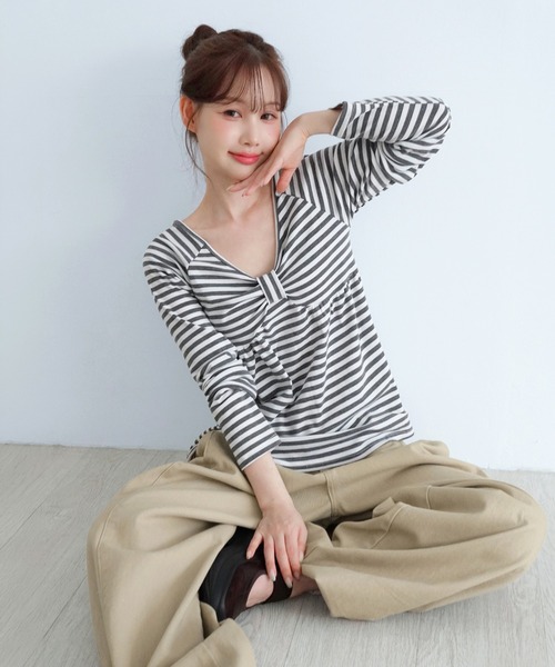 by muni:r（バイ ムニール）の「ストライプリボン ボートネックTシャツ/2026 AW COLLECTION（Tシャツ/カットソー・レディース・グレー/ブラック・FREE）」の22枚目の写真
