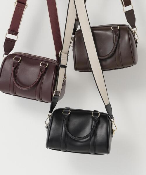 NATURAL BEAUTY BASIC(ナチュラルビューティーベーシック)の「ルミエールボストン(ボストンバッグ・レディース・レッド/ブラウン/ブラック・-)」の1枚目の写真