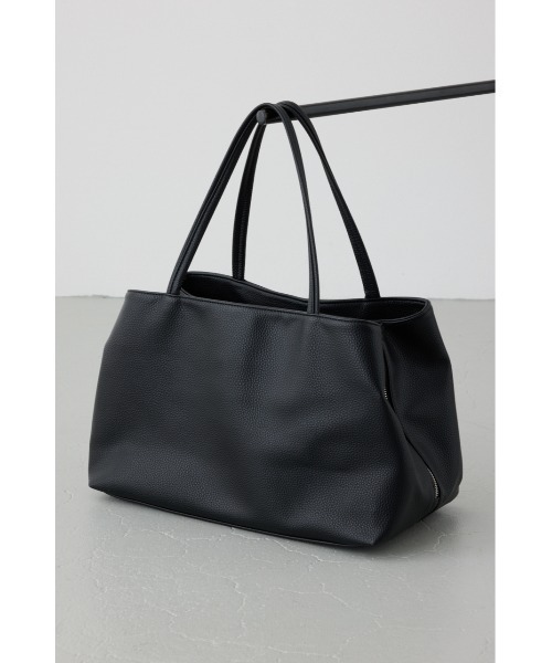 AZUL by moussy(アズールバイマウジー)の「フェイクレザー3ポケットトート 大容量 荷物多い マザーズバッグ ママバッグ 通勤バッグ A4◎ ノートパソコン◎【着用画像あり】(トートバッグ・レディース・ブラック/グレイッシュベージュ・FREE)」の9枚目の写真