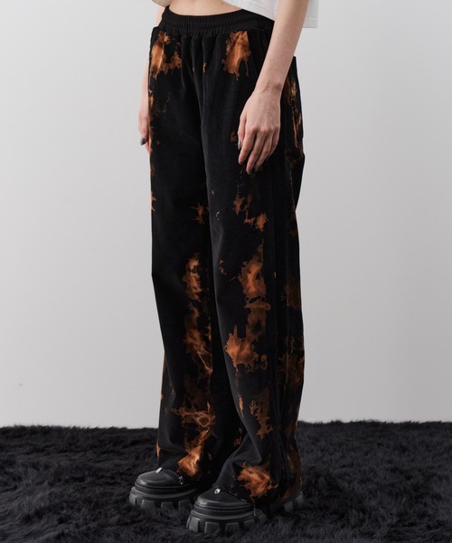 AIVER(アイバー)の「AIVER ブリーチベロアフレアパンツ(スウェットパンツ・メンズ・スモークグレー/ブラック・LARGE/MEDIUM/SMALL)」の8枚目の写真