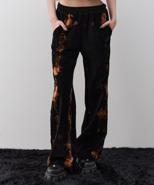 AIVER(アイバー)の「AIVER ブリーチベロアフレアパンツ(スウェットパンツ・メンズ・スモークグレー/ブラック・LARGE/MEDIUM/SMALL)」の13枚目の写真