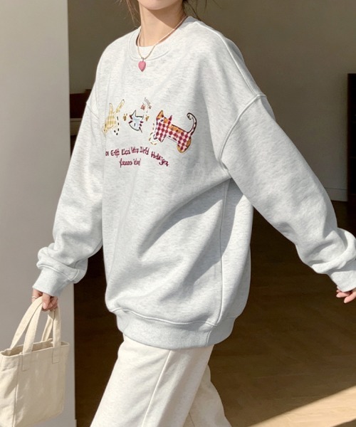 LEMOA（レモア）の「レトロキャットデザインプリントスウェット（スウェット・レディース・アッシュグレー・X-LARGE/LARGE/MEDIUM）」の4枚目の写真
