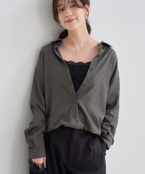 ROPE' PICNIC(ロペピクニック)の「フィブリル加工レイヤードシャツ/インナーキャミソール付き(シャツ/ブラウス・レディース・チャコールグレー/オフホワイト・FREE)」の1枚目の写真