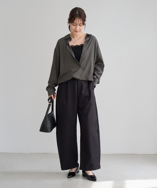 ROPE' PICNIC(ロペピクニック)の「フィブリル加工レイヤードシャツ/インナーキャミソール付き(シャツ/ブラウス・レディース・チャコールグレー/オフホワイト・FREE)」の3枚目の写真