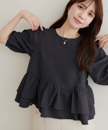 エンボスドットパフブラウス