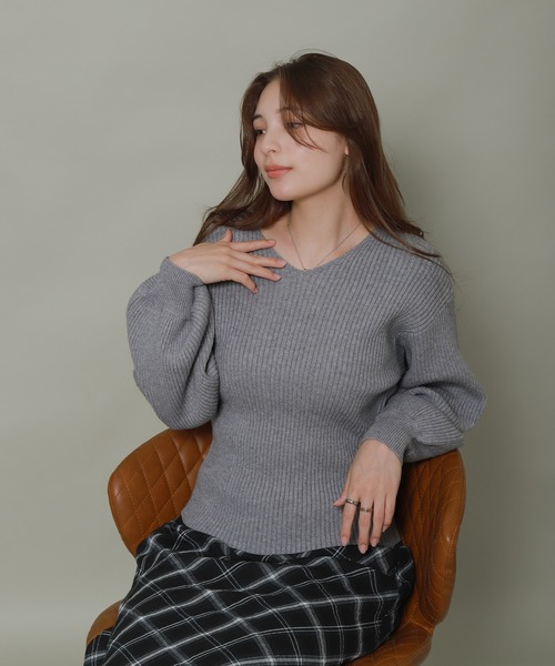 libelle more（リベル モア）の「バルーンスリーブVネックリブニット（ニット/セーター・レディース・杢グレー/ブラック/オフホワイト/ブルー/ピンク・L/M）」の18枚目の写真