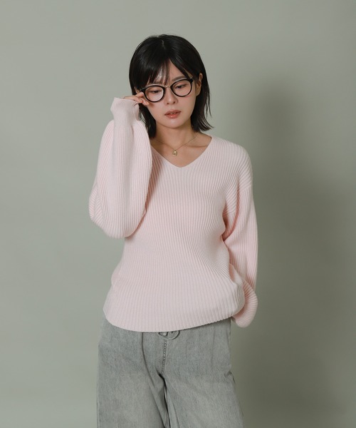 libelle more（リベル モア）の「バルーンスリーブVネックリブニット（ニット/セーター・レディース・杢グレー/ブラック/オフホワイト/ブルー/ピンク・L/M）」の6枚目の写真
