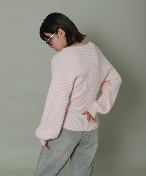 libelle more（リベル モア）の「バルーンスリーブVネックリブニット（ニット/セーター・レディース・杢グレー/ブラック/オフホワイト/ブルー/ピンク・L/M）」の8枚目の写真