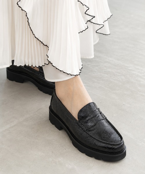 London Shoe Make(ロンドンシューメイク)の「ペイズリーエンボス レザー コイン ローファー / London Shoe Make Oxford and Derby 9917(ローファー・レディース・ブラック・UK6/UK5.5/UK5/UK4.5/UK6.5)」の5枚目の写真