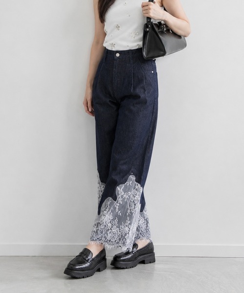 London Shoe Make(ロンドンシューメイク)の「ペイズリーエンボス レザー コイン ローファー / London Shoe Make Oxford and Derby 9917(ローファー・レディース・ブラック・UK6/UK5.5/UK5/UK4.5/UK6.5)」の3枚目の写真