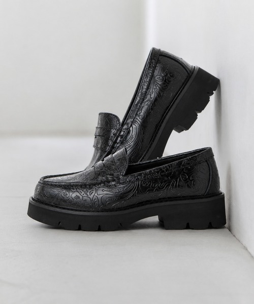 London Shoe Make(ロンドンシューメイク)の「ペイズリーエンボス レザー コイン ローファー / London Shoe Make Oxford and Derby 9917(ローファー・レディース・ブラック・UK6/UK5.5/UK5/UK4.5/UK6.5)」の10枚目の写真