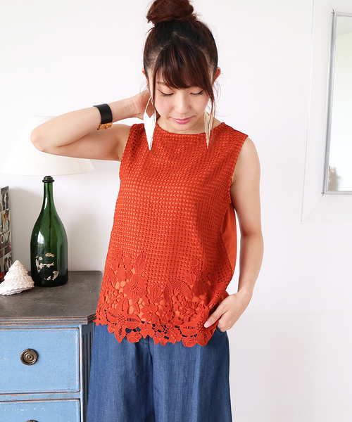 N.(N. Natural Beauty Basic)(エヌエヌナチュラルビューティーベーシック)の「フラワーレーススカラップブラウス(シャツ/ブラウス・レディース・ホワイト/ネイビー/オレンジ・MEDIUM)」の1枚目の写真