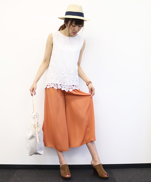 N.(N. Natural Beauty Basic)(エヌエヌナチュラルビューティーベーシック)の「フラワーレーススカラップブラウス(シャツ/ブラウス・レディース・ホワイト/ネイビー/オレンジ・MEDIUM)」の6枚目の写真