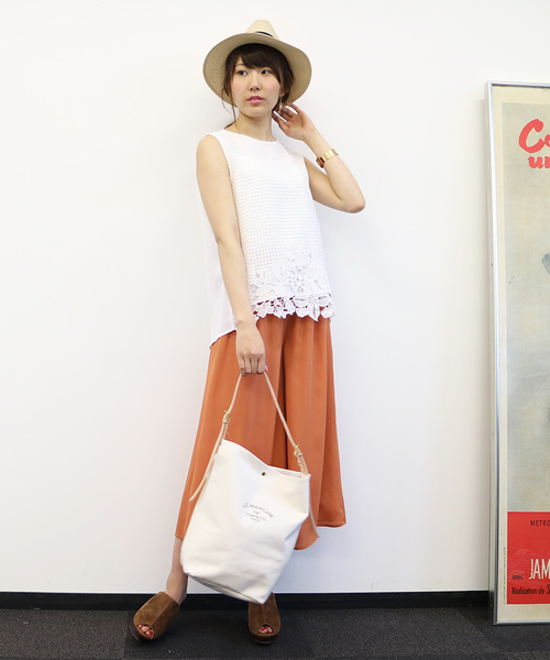 N.(N. Natural Beauty Basic)(エヌエヌナチュラルビューティーベーシック)の「フラワーレーススカラップブラウス(シャツ/ブラウス・レディース・ホワイト/ネイビー/オレンジ・MEDIUM)」の7枚目の写真