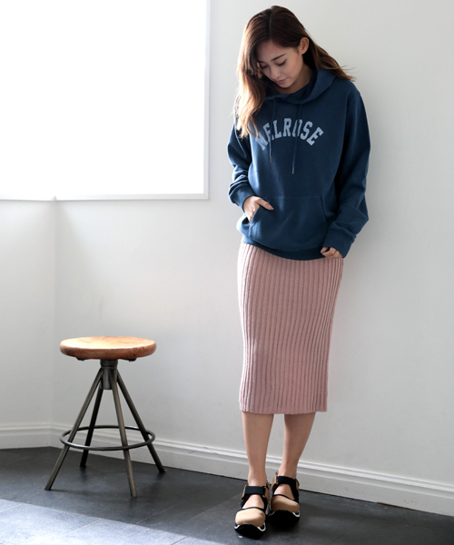 Denime（ドゥニーム）の「プリントスウェットプルオーバーパーカー MELROSE（パーカー・レディース・ホワイト/ネイビー/イエロー・FREE）」の17枚目の写真