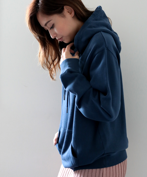 Denime（ドゥニーム）の「プリントスウェットプルオーバーパーカー MELROSE（パーカー・レディース・ホワイト/ネイビー/イエロー・FREE）」の18枚目の写真