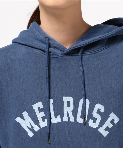 Denime（ドゥニーム）の「プリントスウェットプルオーバーパーカー MELROSE（パーカー・レディース・ホワイト/ネイビー/イエロー・FREE）」の9枚目の写真