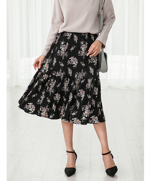 fifth（フィフス）の「フラワーミディスカート（スカート・レディース・ボルドー/ブラック/ネイビー・MEDIUM）」の2枚目の写真