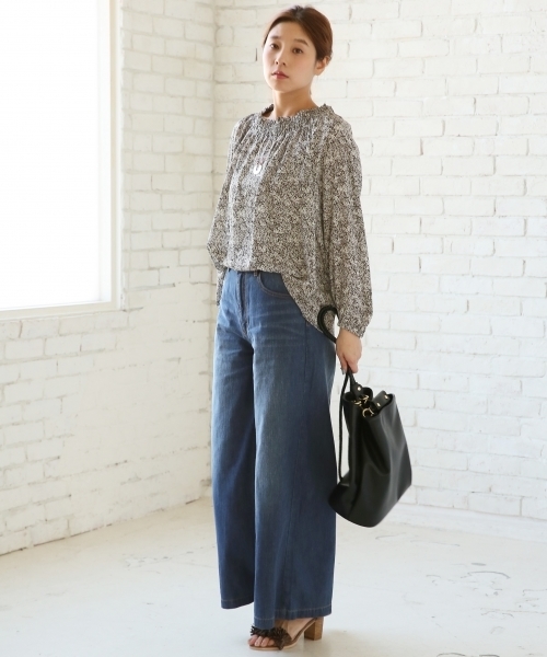 LEPSIM（レプシィム）の「シフォンシャーリングブラウスLS　741739（シャツ/ブラウス・レディース・ブラック系その他/アイボリー/グレー系その他/ブルー系その他・FREE）」の5枚目の写真