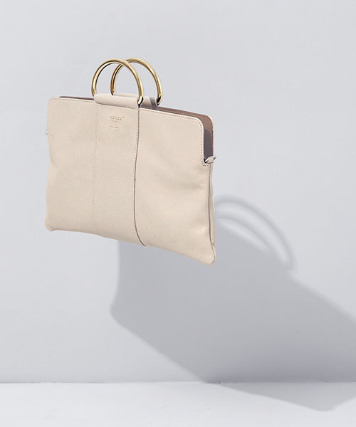 POPCORN（ポップコーン）の「【CLASSY.5月号掲載】 POPCORN/リングハンドルバッグ/L（ショルダーバッグ・レディース・ネイビー/ライトグレー/アイボリー・FREE）」の3枚目の写真