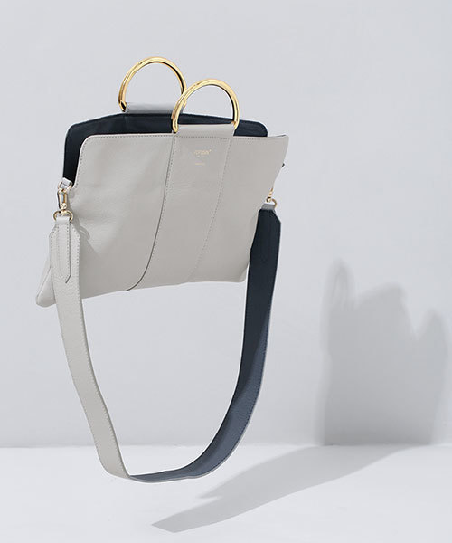 POPCORN（ポップコーン）の「【CLASSY.5月号掲載】 POPCORN/リングハンドルバッグ/L（ショルダーバッグ・レディース・ネイビー/ライトグレー/アイボリー・FREE）」の2枚目の写真