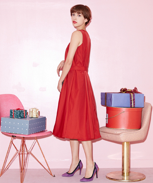 Furryrate（ファーリーレート）の「Vネックスーパーヘムドレスワンピース（ワンピース・レディース・マスタード/レッド/ダークネイビー/ブラック・FREE）」の16枚目の写真