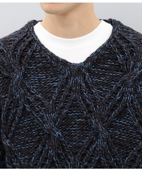 ADAM ET ROPE'（アダムエロペ）の「ダイヤパターンハンドVネックニット（ニット/セーター・メンズ・スミクロ/ダークブラウン・M/L）」の9枚目の写真