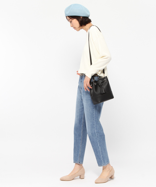 LAKOLE（ラコレ）の「マムフィットハイライズUSEDウォッシュデニム / LAKOLE（デニムパンツ・レディース・ライトブルー・23inch/24inch/25inch）」の4枚目の写真