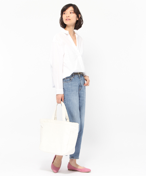 LAKOLE（ラコレ）の「マムフィットハイライズUSEDウォッシュデニム / LAKOLE（デニムパンツ・レディース・ライトブルー・23inch/24inch/25inch）」の5枚目の写真