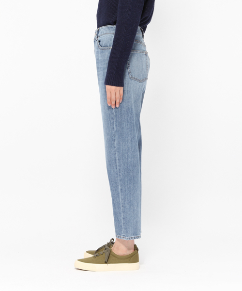 LAKOLE（ラコレ）の「マムフィットハイライズUSEDウォッシュデニム / LAKOLE（デニムパンツ・レディース・ライトブルー・23inch/24inch/25inch）」の7枚目の写真