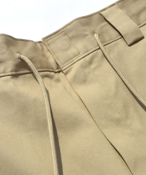 Dickies（ディッキーズ）の「別注：Dickies/ディッキーズ ストレッチ カットオフ8分丈イージーパンツ（チノパンツ・メンズ・ベージュ/ホワイト/ブラック/ネイビー・M/L/S/XL）」の16枚目の写真