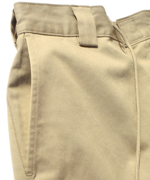 Dickies（ディッキーズ）の「別注：Dickies/ディッキーズ ストレッチ カットオフ8分丈イージーパンツ（チノパンツ・メンズ・ベージュ/ホワイト/ブラック/ネイビー・M/L/S/XL）」の17枚目の写真