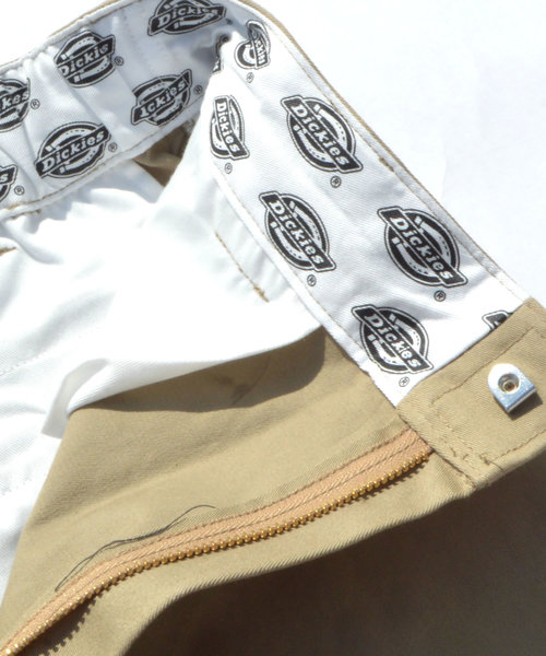 Dickies（ディッキーズ）の「別注：Dickies/ディッキーズ ストレッチ カットオフ8分丈イージーパンツ（チノパンツ・メンズ・ベージュ/ホワイト/ブラック/ネイビー・M/L/S/XL）」の19枚目の写真
