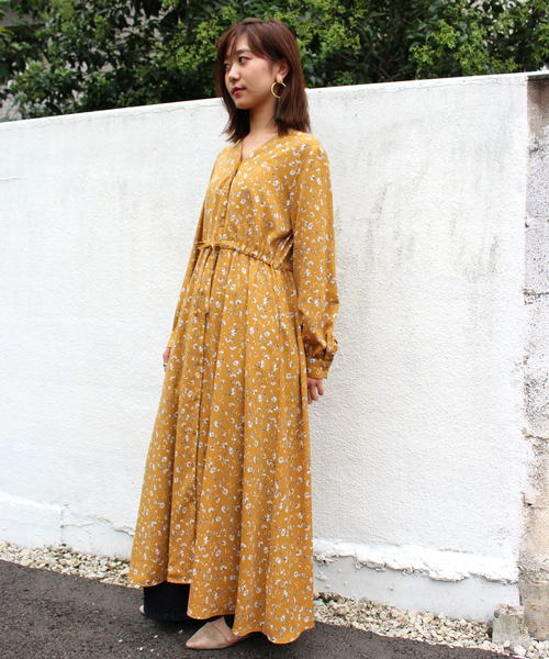 ottilie（オティーリエ）の「前開き花柄ワンピース（ワンピース