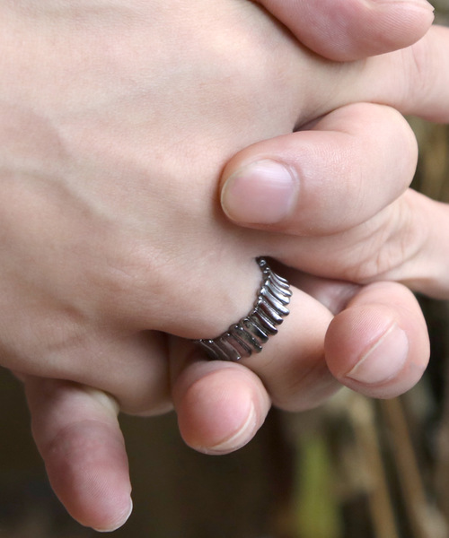 YArKA（ヤーカ）の「【YArKA/ヤーカ】silver925 unevenness stick ring[bou]/不揃い棒リング シルバー 925（リング・メンズ・ブラック/ゴールド/シルバー・#13/#9/#11/#15）」の10枚目の写真