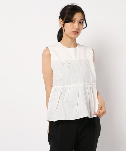 KOBE LETTUCE（コウベレタス）の「[トップスorチュニック]丈ティアードノースリーブブラウス（チュニック・レディース・ブラック/パープル/オフホワイト/カーキ/イエロー/ホワイト系その他/ブラック系その他/ベージュ系その他/グリーン系その他/ブルー系その他/パープル系その他/イエロー系その他/ベージュ系その他2/ブルー系その他2/ピンク系その他/ピンク系その他2・FREE）」の3枚目の写真