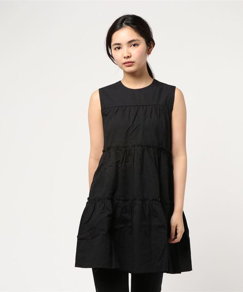 KOBE LETTUCE（コウベレタス）の「[トップスorチュニック]丈ティアードノースリーブブラウス（チュニック・レディース・ブラック/パープル/オフホワイト/カーキ/イエロー/ホワイト系その他/ブラック系その他/ベージュ系その他/グリーン系その他/ブルー系その他/パープル系その他/イエロー系その他/ベージュ系その他2/ブルー系その他2/ピンク系その他/ピンク系その他2・FREE）」の4枚目の写真