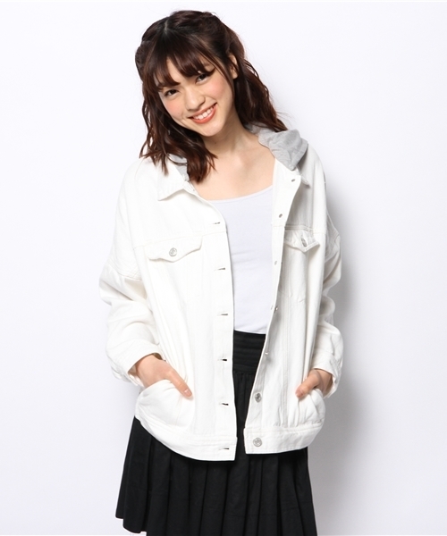 WEGO(ウィゴー)の「WEGO/フード付きカツラギGジャン(デニムジャケット・レディース・ホワイト・MEDIUM)」の11枚目の写真