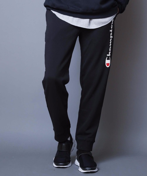 Champion(チャンピオン)の「【CHAMPION/チャンピオン】裏毛スクリプトロゴスウェットパンツ C3-Q203 テーパードシルエット ブランドロゴ(スウェットパンツ・メンズ・ブラック/グレー/チャコールグレー/ネイビー/ホワイト/ピンク/オフホワイト/オレンジ・LARGE/MEDIUM/X-LARGE/SMALL)」の1枚目の写真