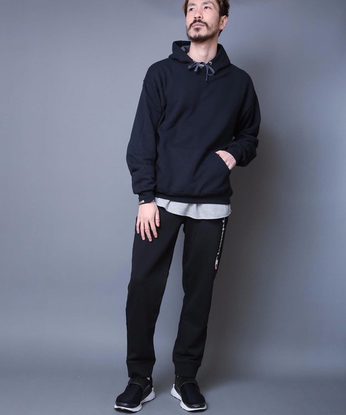 Champion(チャンピオン)の「【CHAMPION/チャンピオン】裏毛スクリプトロゴスウェットパンツ C3-Q203 テーパードシルエット ブランドロゴ(スウェットパンツ・メンズ・ブラック/グレー/チャコールグレー/ネイビー/ホワイト/ピンク/オフホワイト/オレンジ・LARGE/MEDIUM/X-LARGE/SMALL)」の9枚目の写真