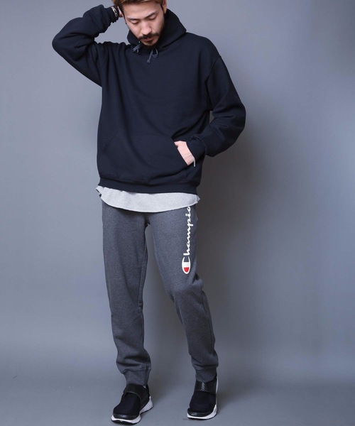 Champion(チャンピオン)の「【CHAMPION/チャンピオン】裏毛スクリプトロゴスウェットパンツ C3-Q203 テーパードシルエット ブランドロゴ(スウェットパンツ・メンズ・ブラック/グレー/チャコールグレー/ネイビー/ホワイト/ピンク/オフホワイト/オレンジ・LARGE/MEDIUM/X-LARGE/SMALL)」の14枚目の写真