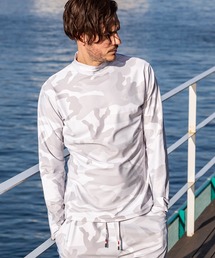 1PIU1UGUALE3 RELAX(ウノピゥウノウグァーレトレ)ラッシュガードカモ柄ロングTシャツ