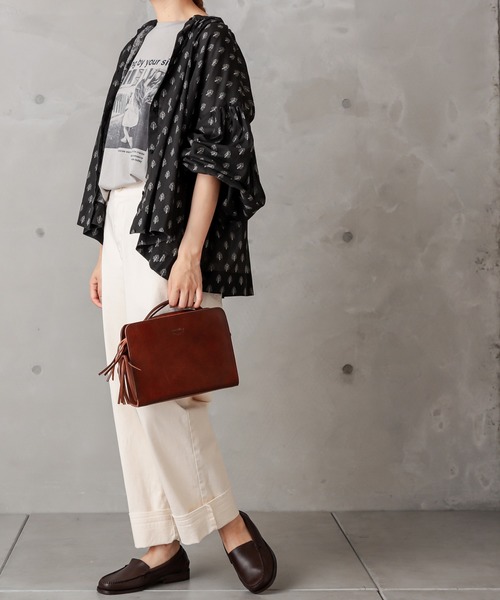 PUAL CE CIN(ピュアルセシン)の「小花ギャザーブラウス(シャツ/ブラウス・レディース・チャコールグレー/グレー/ライトベージュ・FREE)」の16枚目の写真